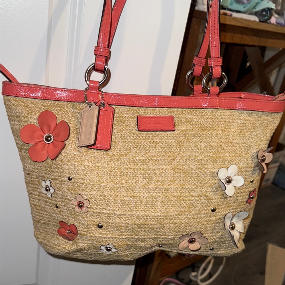 Coach Natural Straw Tote with pink and white leather Floral Accents - Picture 2 of 7